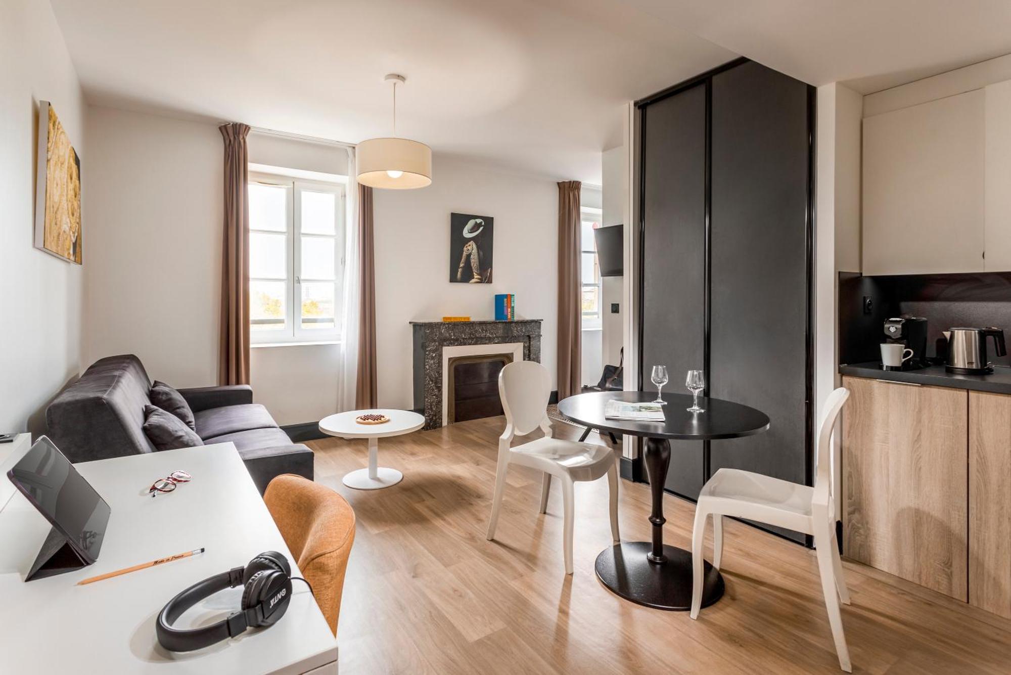 Appart'City Collection Nimes Arenes Bagian luar foto