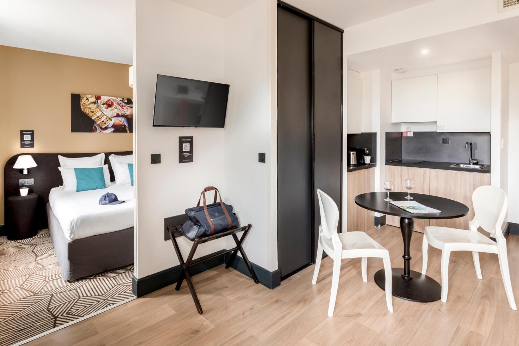 Appart'City Collection Nimes Arenes Bagian luar foto