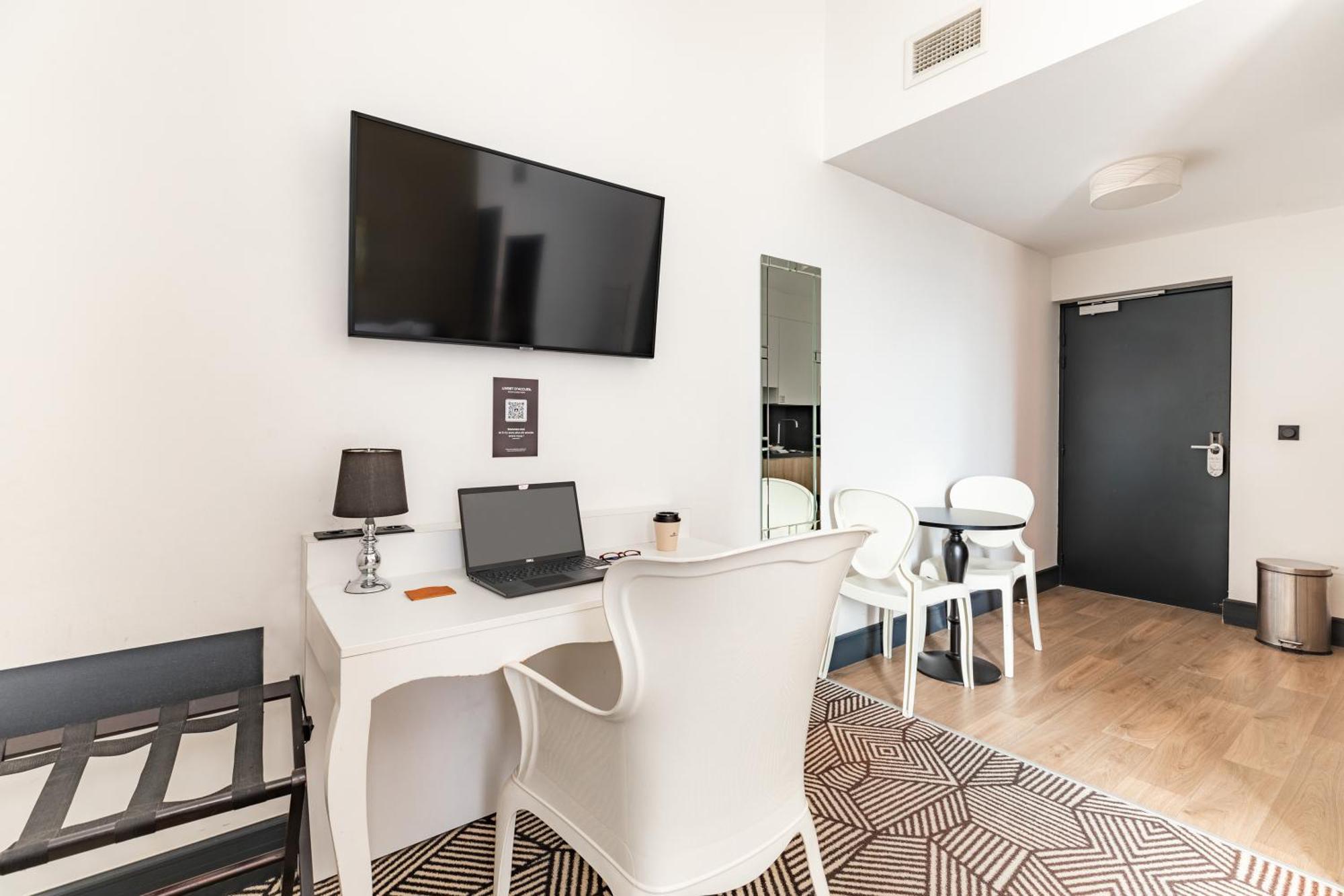 Appart'City Collection Nimes Arenes Bagian luar foto